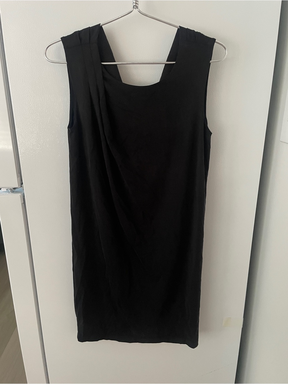 Classic Black Sleeveless Shift Dress